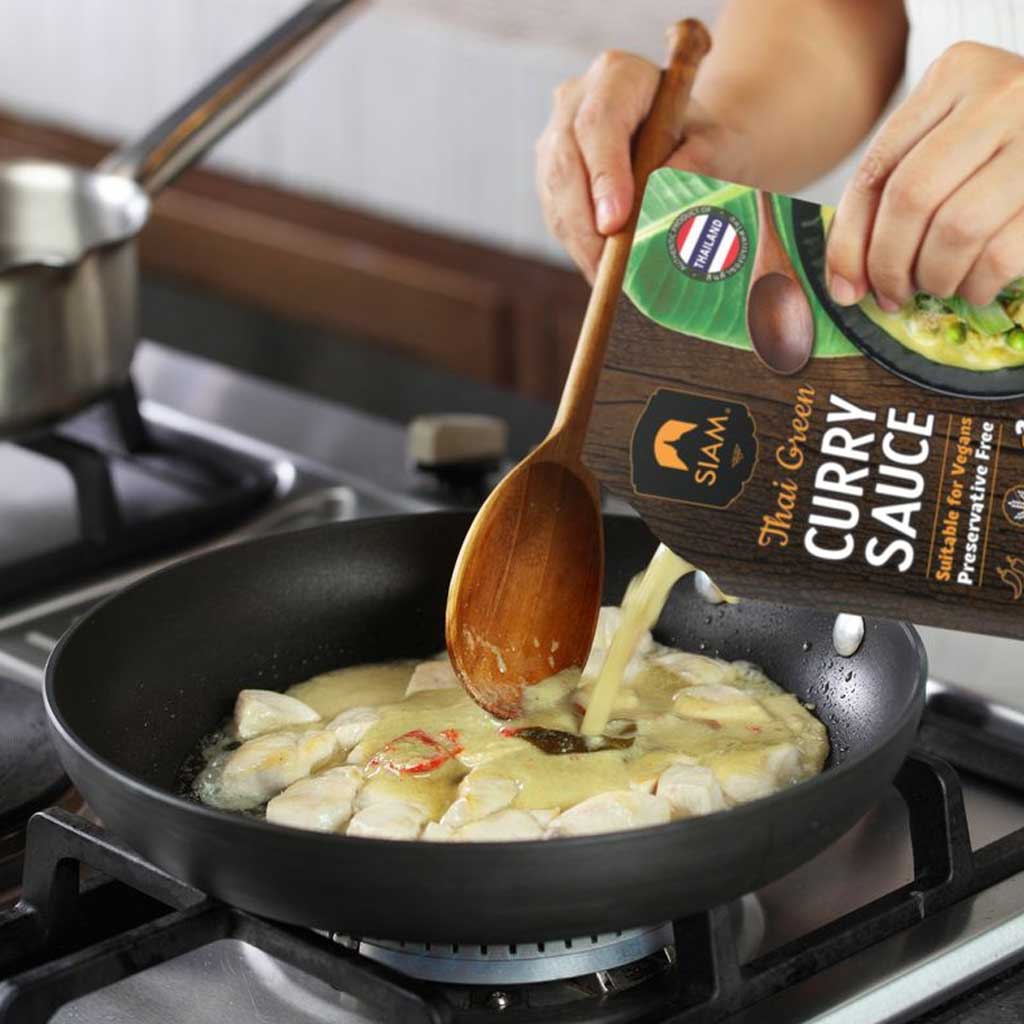GREEN CURRY SAUCE deSIAMCuisine (Thailand) Co Ltd GREEN CURRY SAUCE deSIAMCuisine (Thailand) Co Ltd